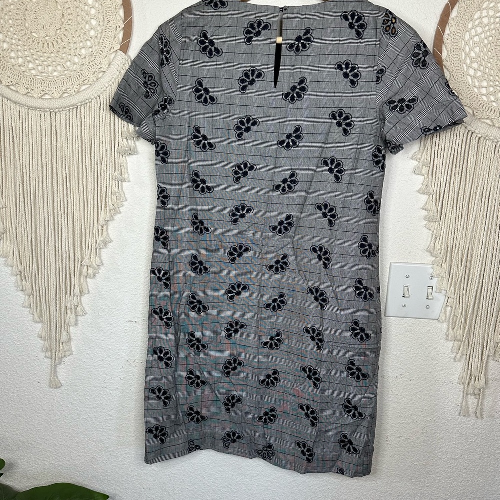Ann Taylor black white and navy blue plaid eyelet detail lined mini dress size 4 - Picture 4 of 6